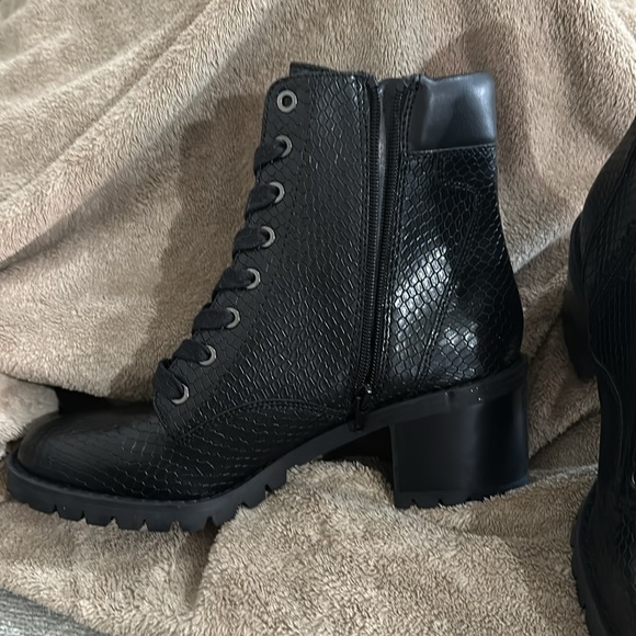 Aldo Snake Print Combat Boot With Heel - Picture 5 of 5